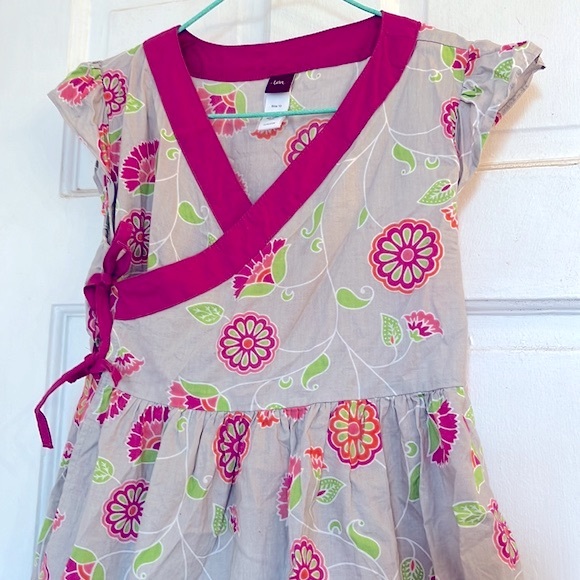 Tea Collection girls floral wrap dress in size 10 - Picture 3 of 9